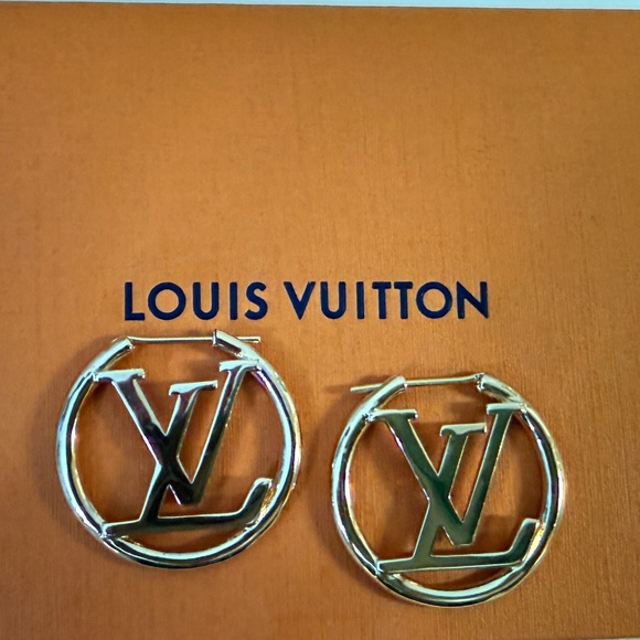 Louis Vuitton Louise Hoop Gold Tone Earrings - Picture 3 of 7